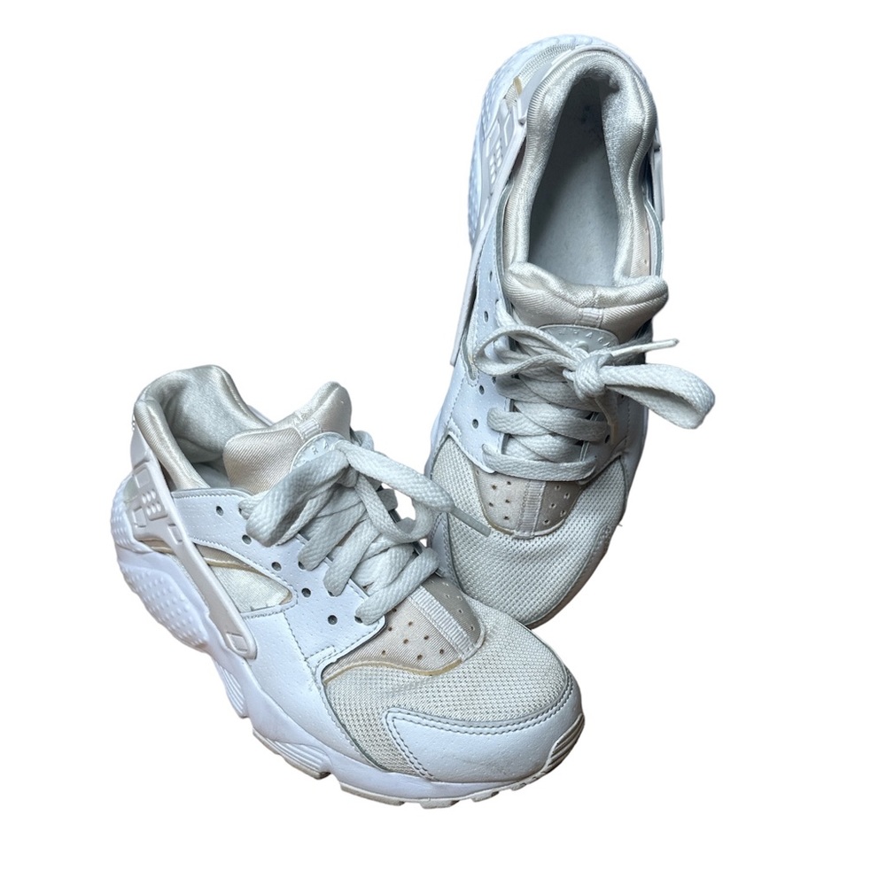 Nike hurachi kids shoes